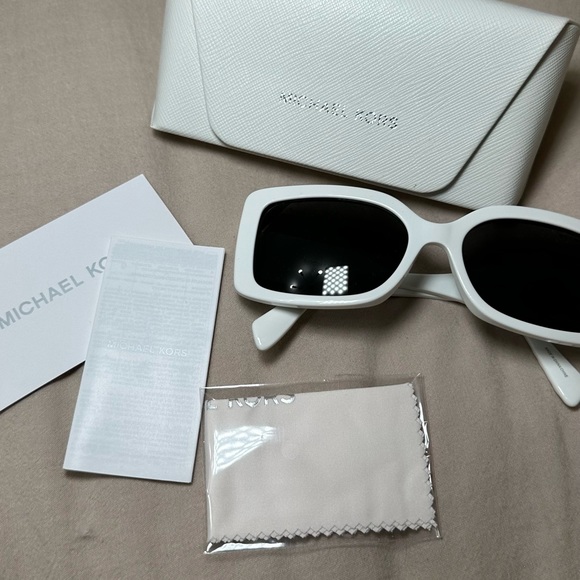 Michael Kors sunglasses - Picture 1 of 6
